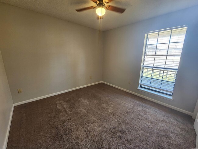 Building Photo - 2511 Eagle Run