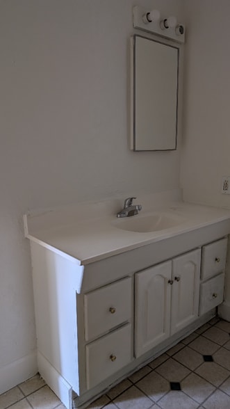 Building Photo - 32350 Rancho Vista Dr