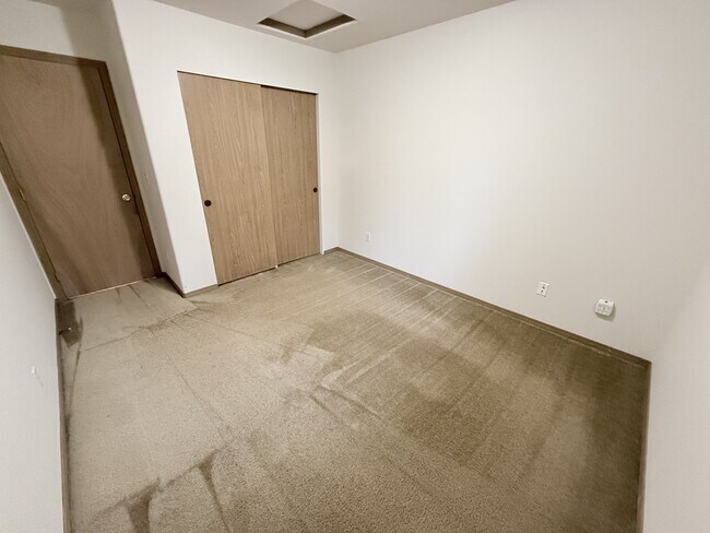 Building Photo - 502 91st Ave SE