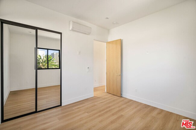 Building Photo - 3909 W Exposition Blvd