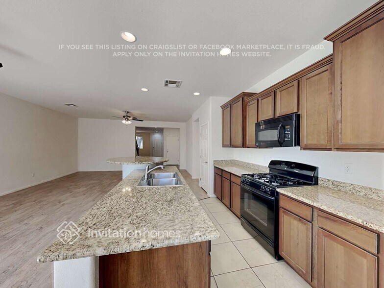 Building Photo - 10427 Val Piora St
