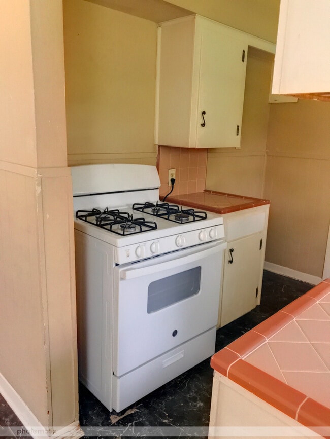 Building Photo - 3101 7th Ave N