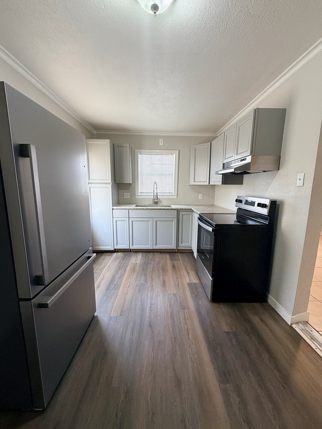 Building Photo - 1421 Lauderdale Ave