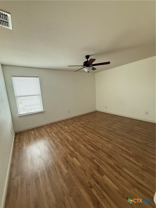 Building Photo - 202 Posey Pass