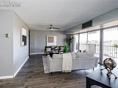 Building Photo - 411 Lakewood Cir