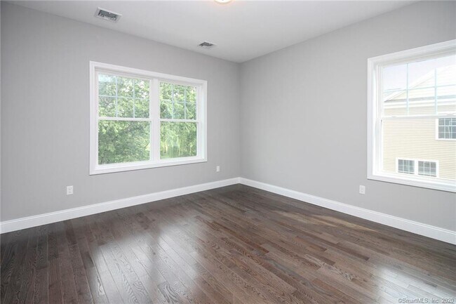 Building Photo - 35 Ringgold St