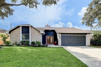 Building Photo - 2826 Mesquite Dr