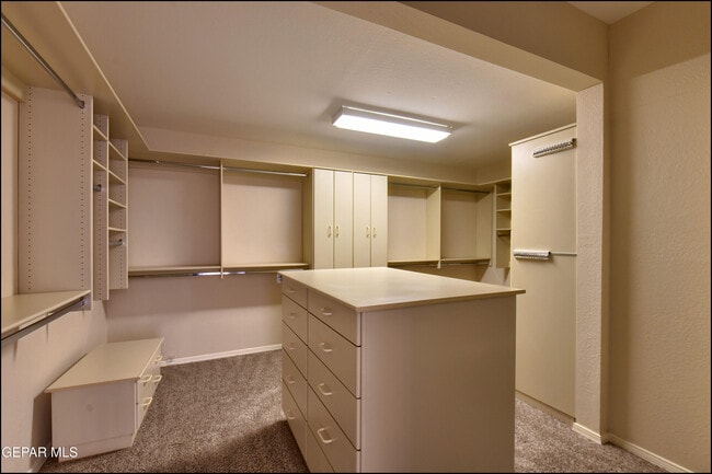 Building Photo - 6123 La Posta Dr