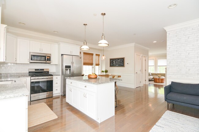 Building Photo - 34 Acadia Ln