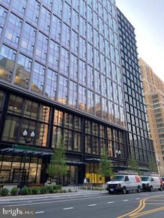 Building Photo - 1211 S Eads St