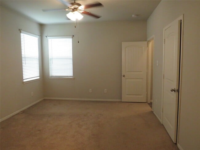 Building Photo - 5309 Abbeville Ct