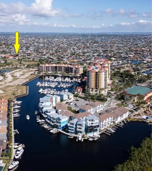 Building Photo - 5240 Chiquita Blvd S