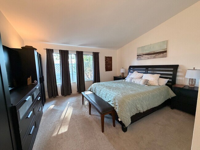 Building Photo - Updated Amalfi model with great patio too