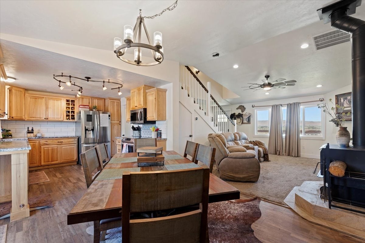 Building Photo - 15916 Hill Top Cir