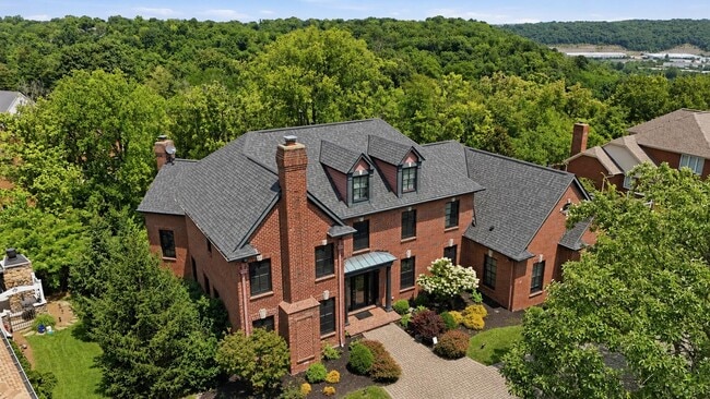 Building Photo - 678 Canterbury Dr