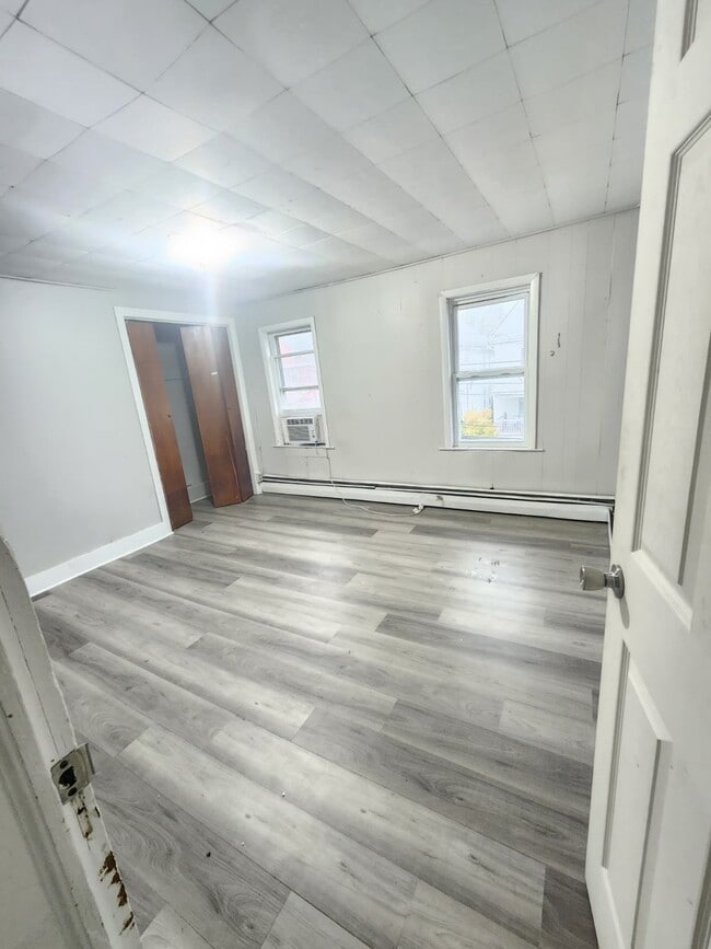 Building Photo - 16 Newitt Pl