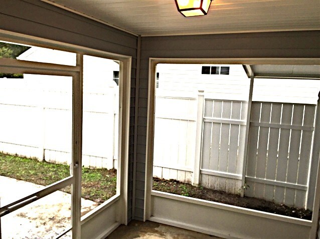 Building Photo - 234 Hitching Post Cres