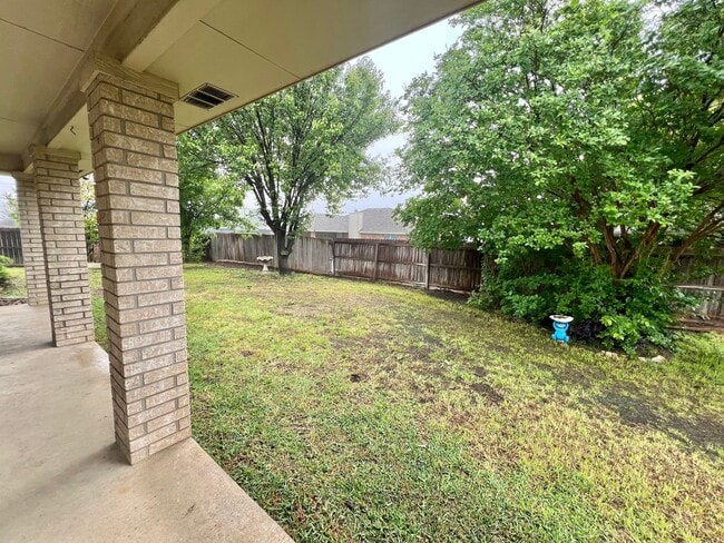 Building Photo - AVAILABLE NOW; APPLY AT OUR WEBSITE TODAY!!