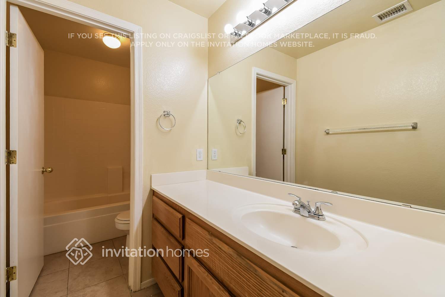 Building Photo - 775 S Lanus Dr