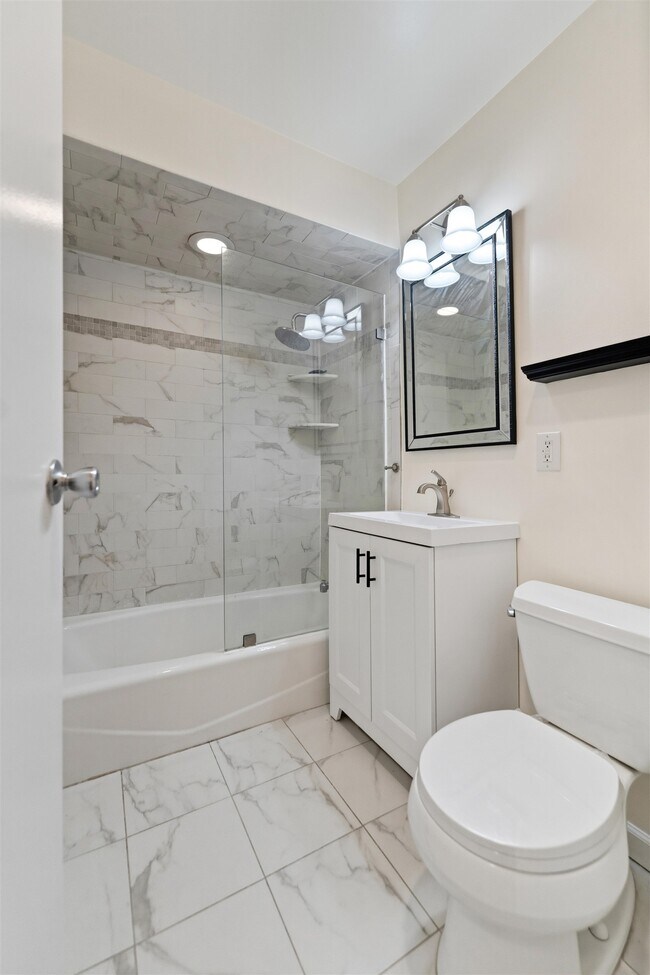 Building Photo - 7117 Park Ave