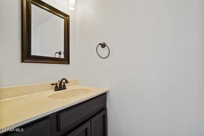 Building Photo - 7225 Golden Hawk Dr