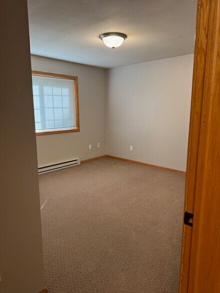 Building Photo - 407 Glenwood Ave