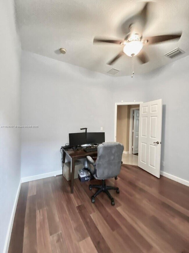 Building Photo - 4463 Rainbow Ave