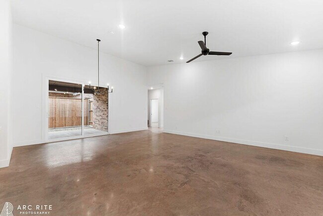 Building Photo - 4529 22nd Pl