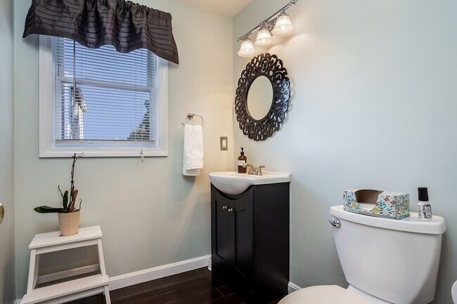 Building Photo - 59 Tynan Ave