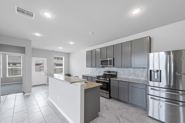 Building Photo - 5462 Grand View Dr