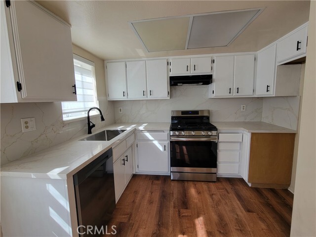 Building Photo - 15854 Jupiter Pl
