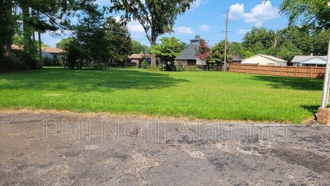 Building Photo - 6408 Robinhood Ln NW