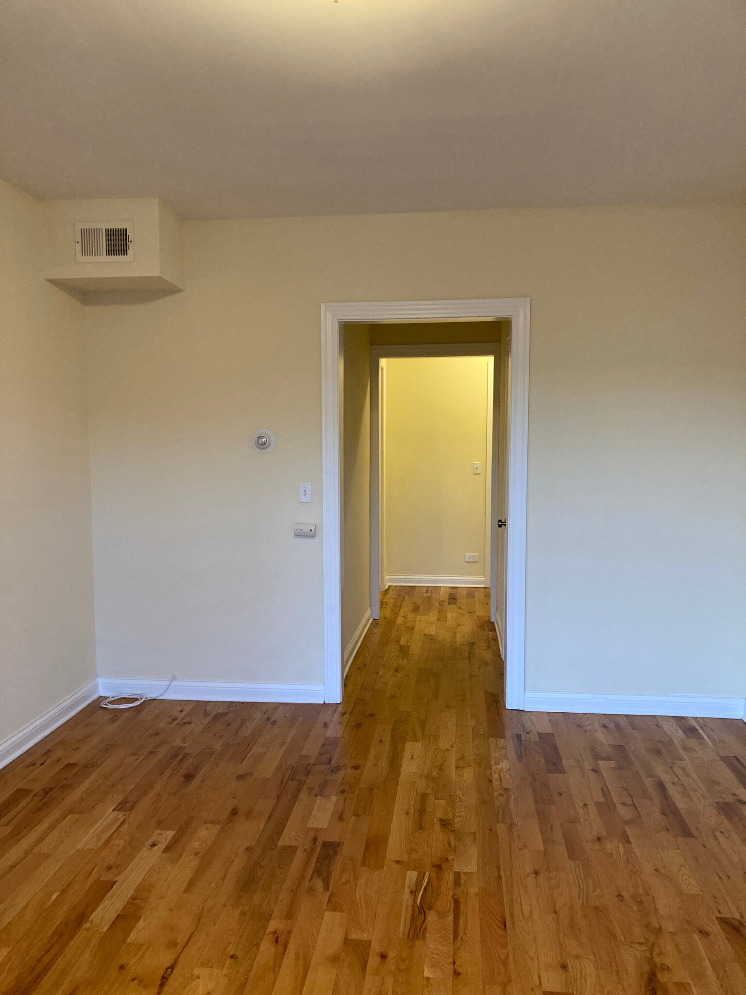 Building Photo - 338 Tudor Ct