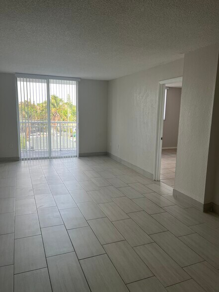 Building Photo - 1251 NE 108th St