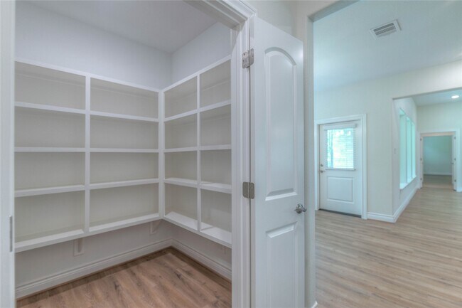 Building Photo - 12871 Oak Barrel Rd