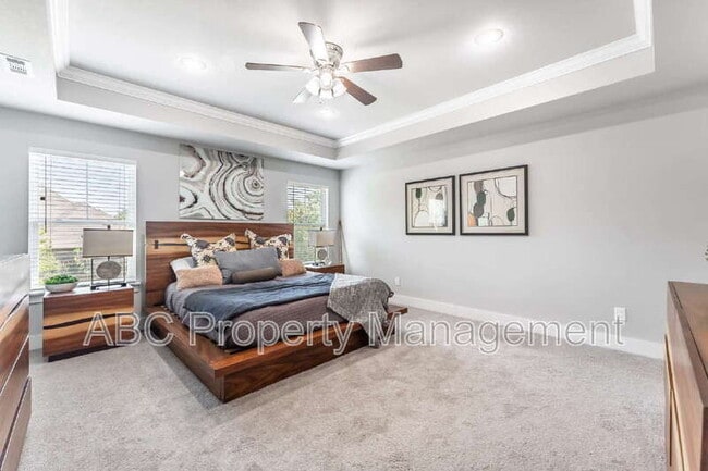 Building Photo - 5217 S 65th Pl
