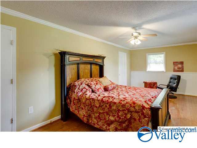 Building Photo - 127 Frankie Ln