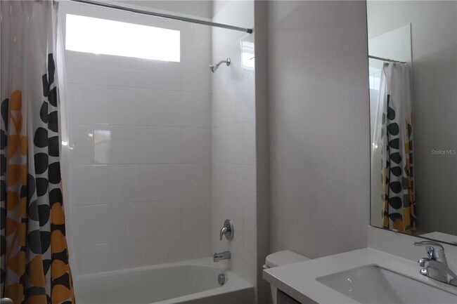 Building Photo - 164 Dalton Cir