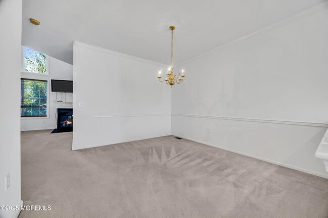 Building Photo - 82 Demarest Dr