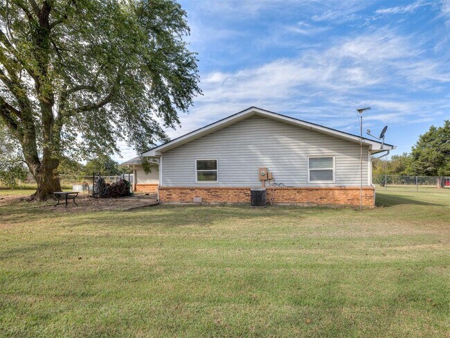 Building Photo - 935 Pendergraft Way