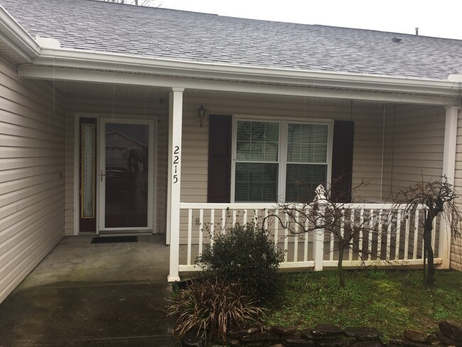 Building Photo - 2BR/ 2BA 1 Car Garage Condo in West Knox -...