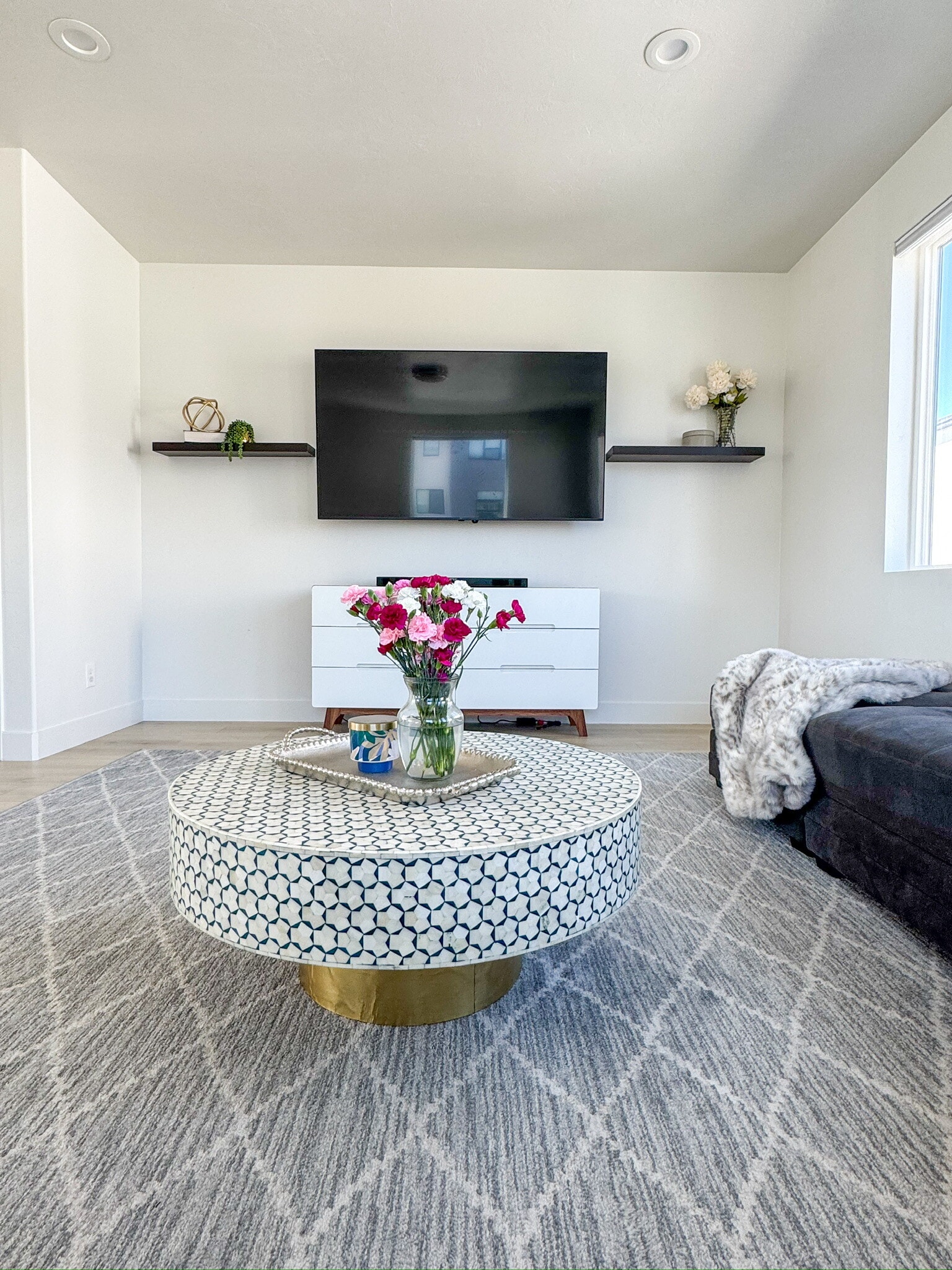 Building Photo - 457 S Wood Stream Rd