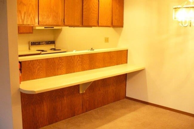 Building Photo - 203 Ski Ct