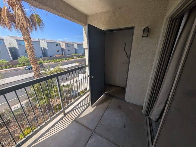 Building Photo - 8000 W Badura Ave