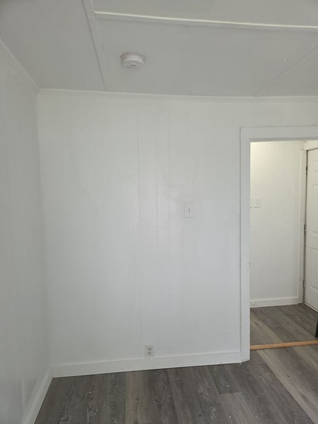 Building Photo - Newly remodeled home is located in Lancaster, SC 29720.