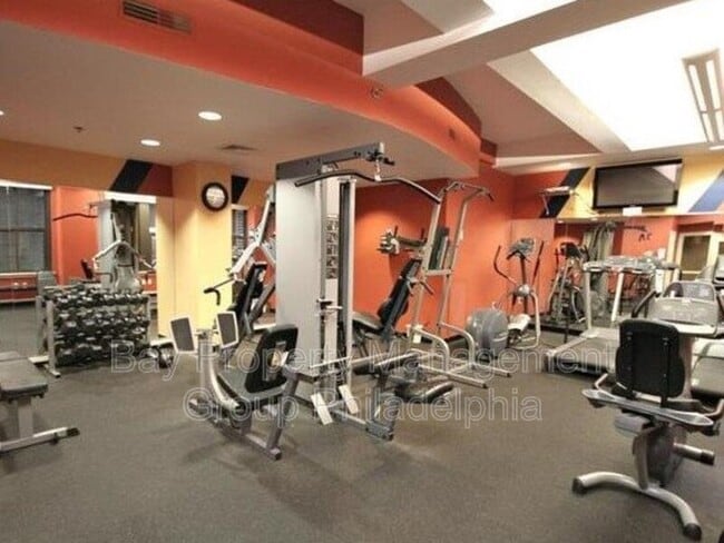 Building Photo - 1500 Chestnut St