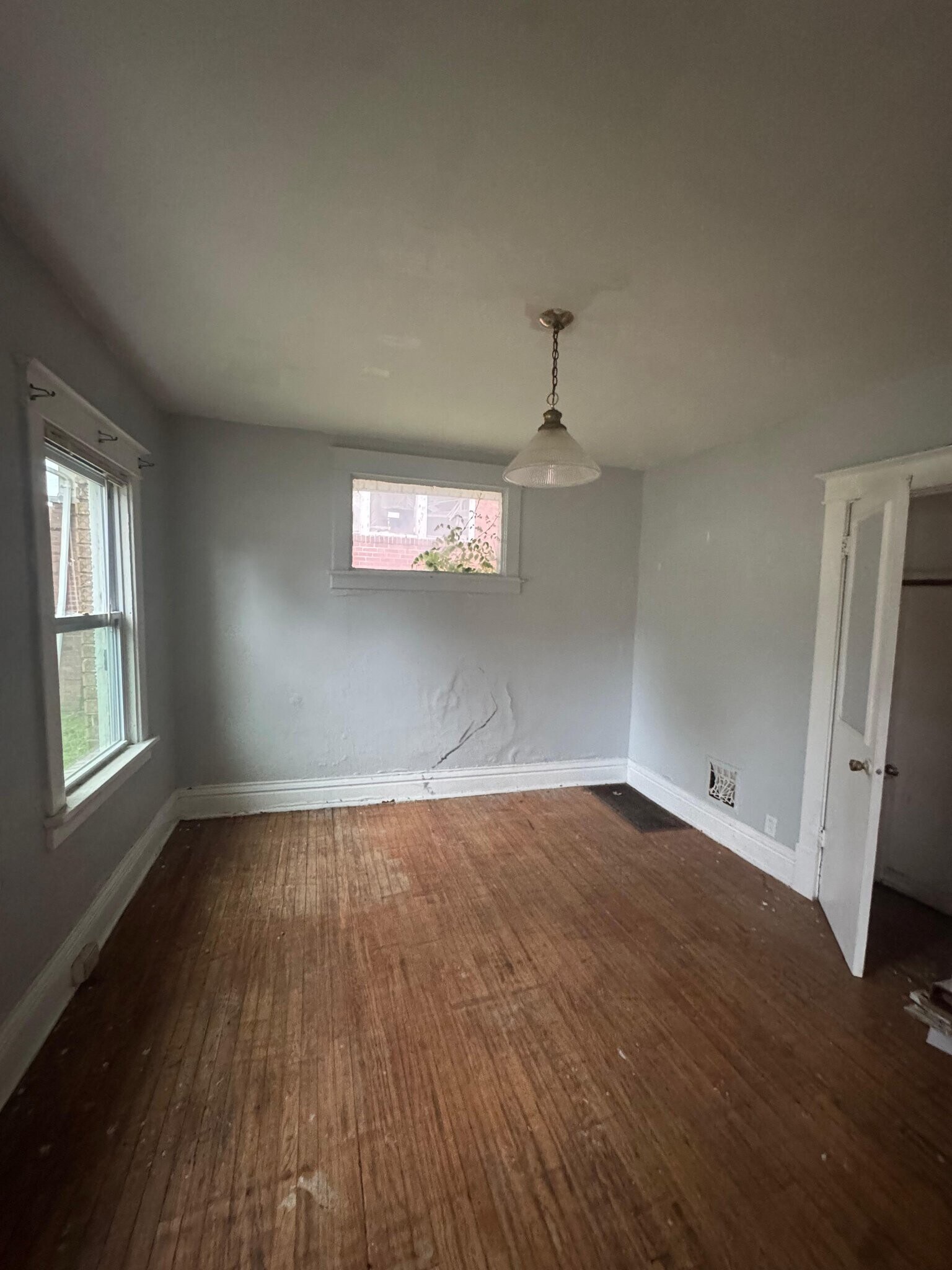 Building Photo - 3738 Sylvan Pl