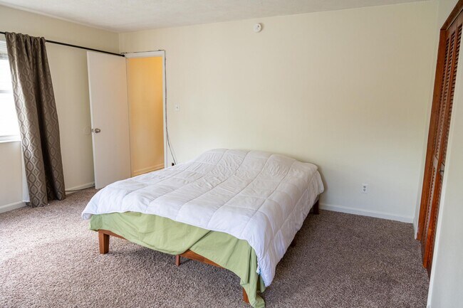 Building Photo - 3422 Orlando Dr