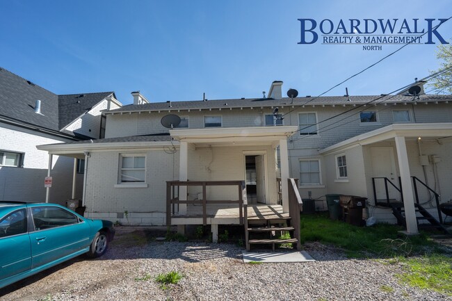 Building Photo - 636 27th St