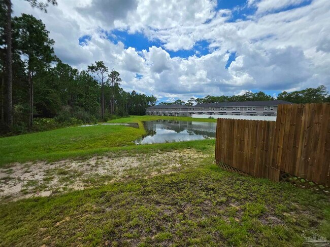 Building Photo - 9011 Golden Eye Dr